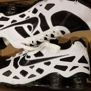 Mens nike shoes size 12 brand new